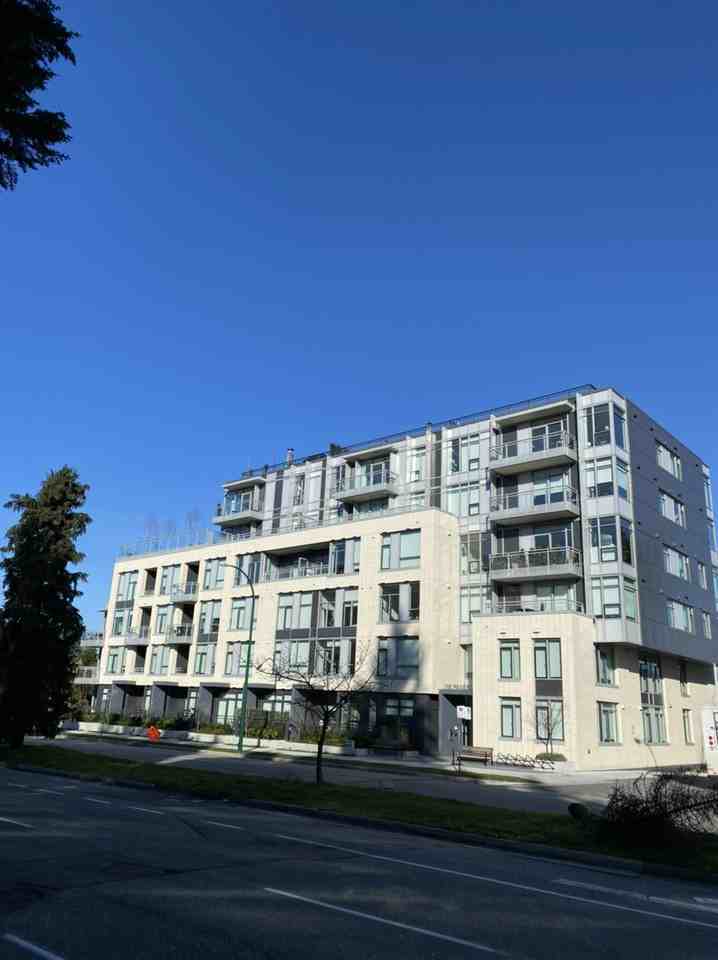 523 King Edward Ave W - Photo 4 of 4