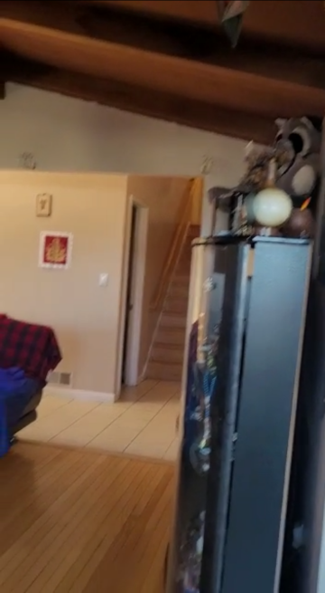 215 Dennis Dr - Photo 3 of 13