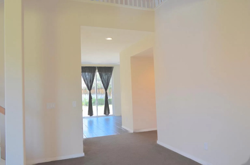 3322 Banyon Cir - Photo 2 of 14