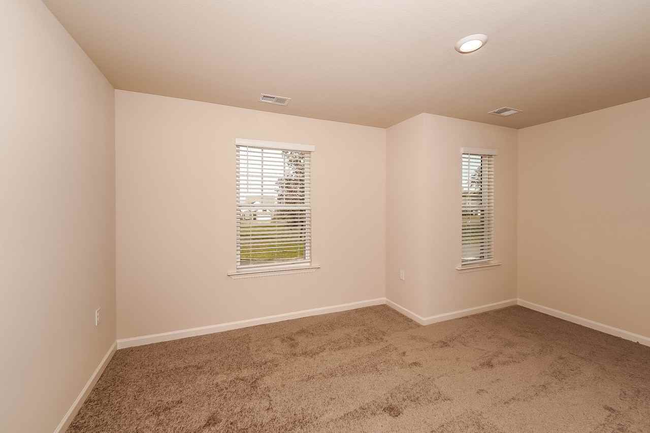 6340 Rainbow Row - Photo 7 of 11