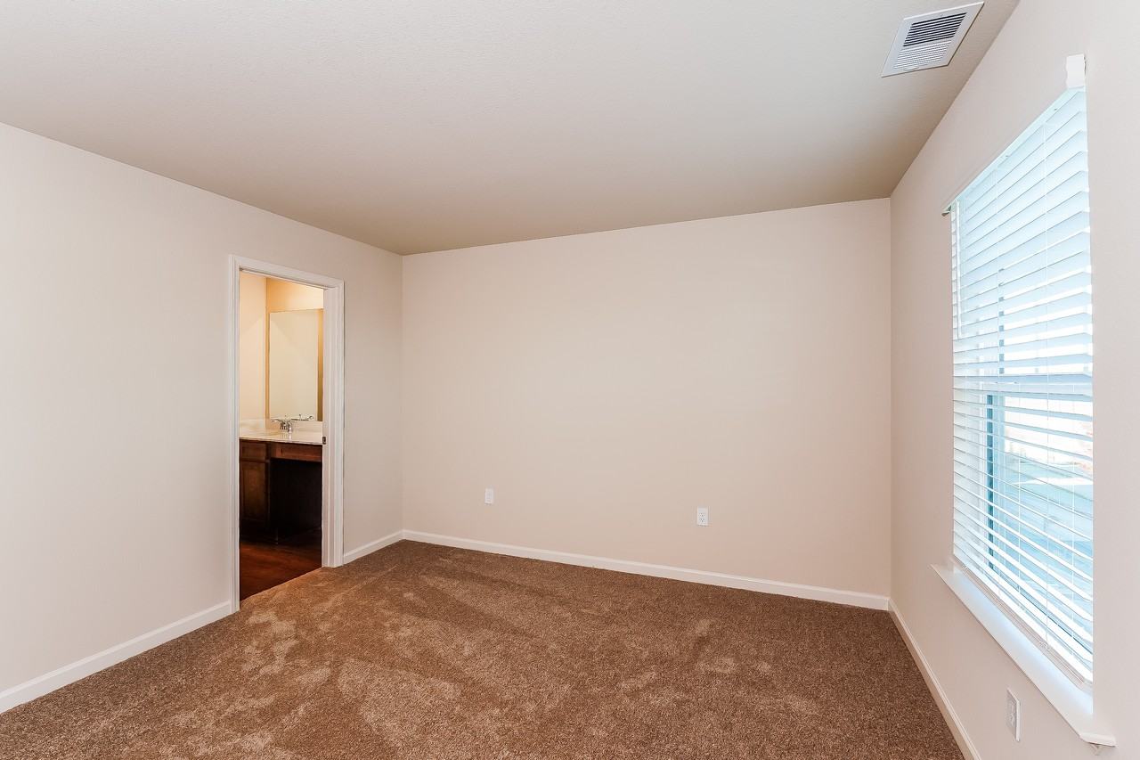 6365 Rainbow Row - Photo 7 of 15