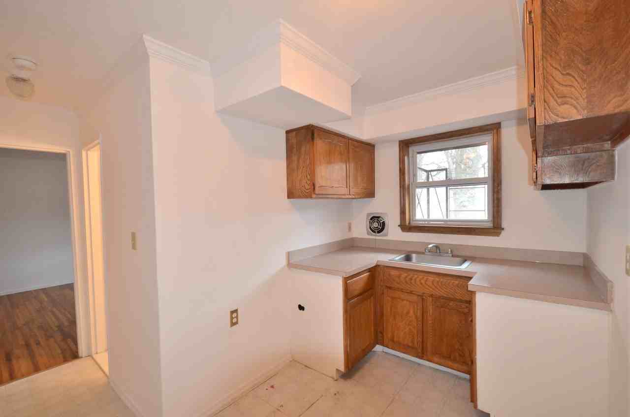 609 Newman Pl - Photo 3 of 5