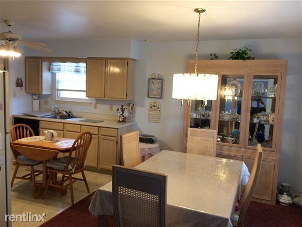 207 E Washington Ave - Photo 2 of 10