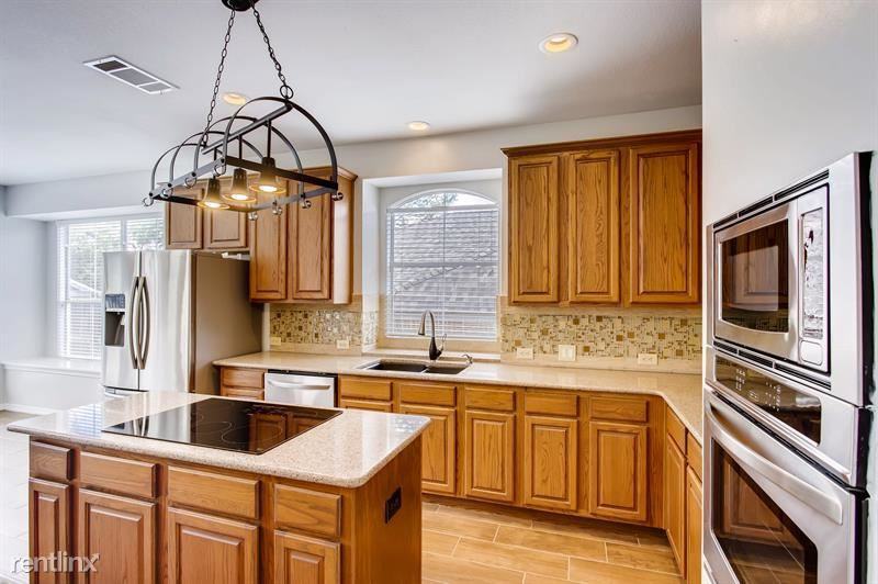 122 Freedom Ct - Photo 2 of 18