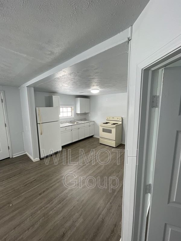 903 South Ave - Photo 3 of 7