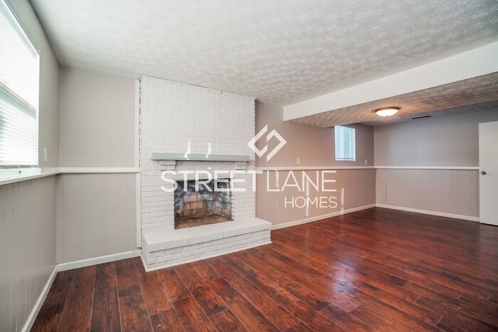 3484 Sweetday St - Photo 2 of 15