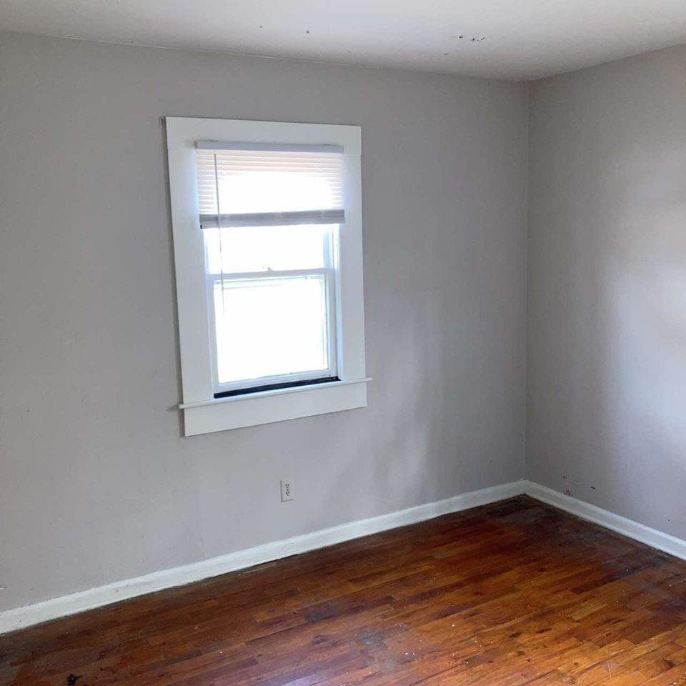 707 Sylvia St #707 - Photo 3 of 8