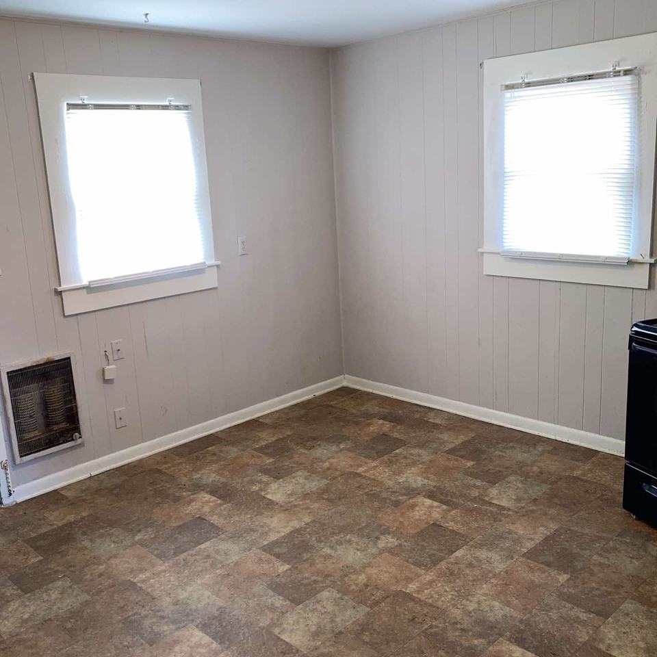 707 Sylvia St #707 - Photo 6 of 8