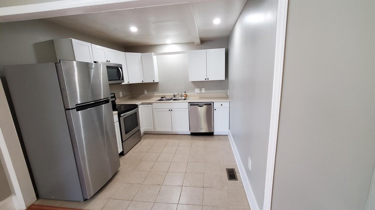 218 W Lee Ave #1 - Photo 2 of 29