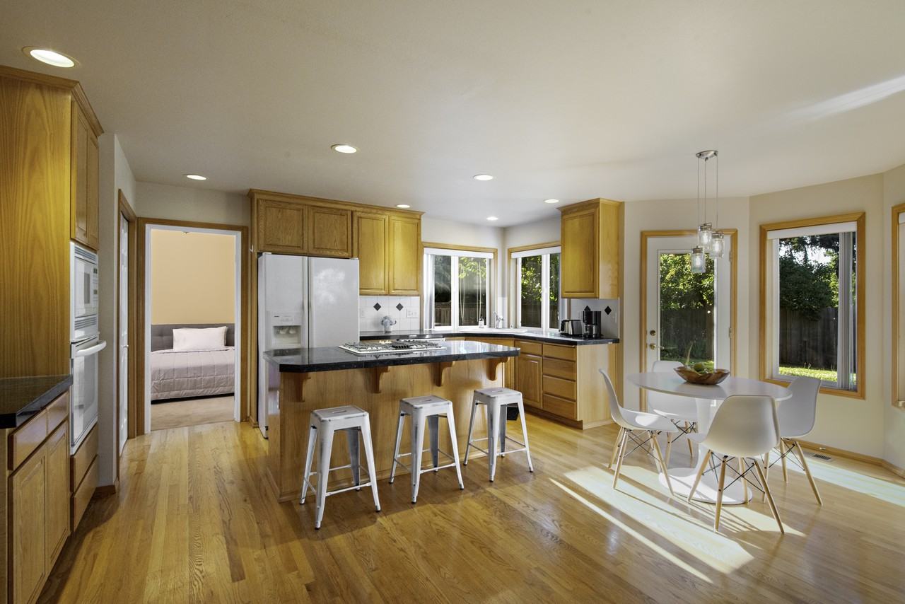 7934 Northeast 182nd Place - Photo 6 of 13