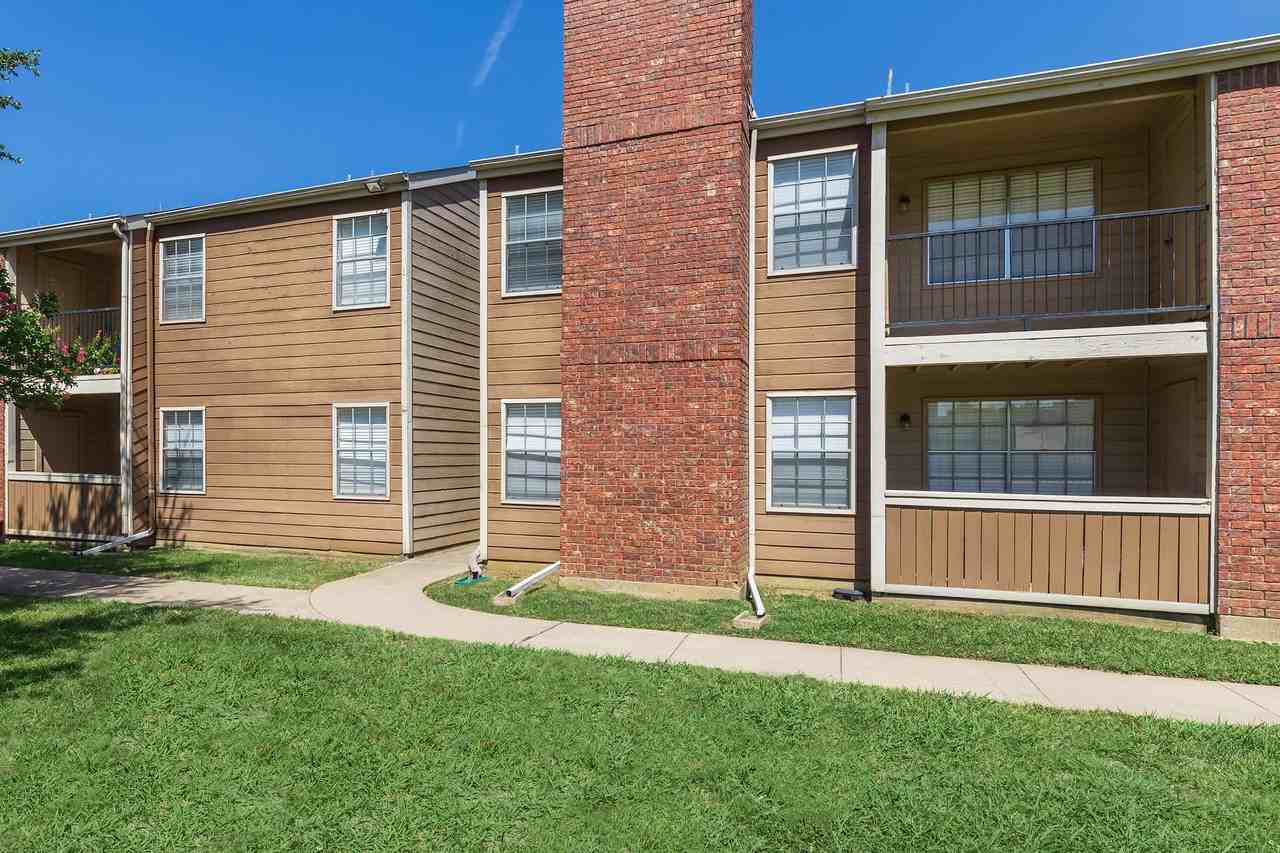 Hawke Apartment Homes - Photo 3 of 29