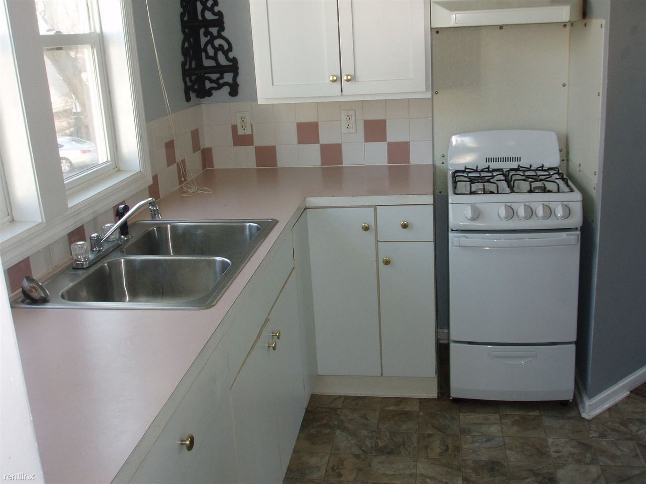 759 Veto St NW - Photo 3 of 6