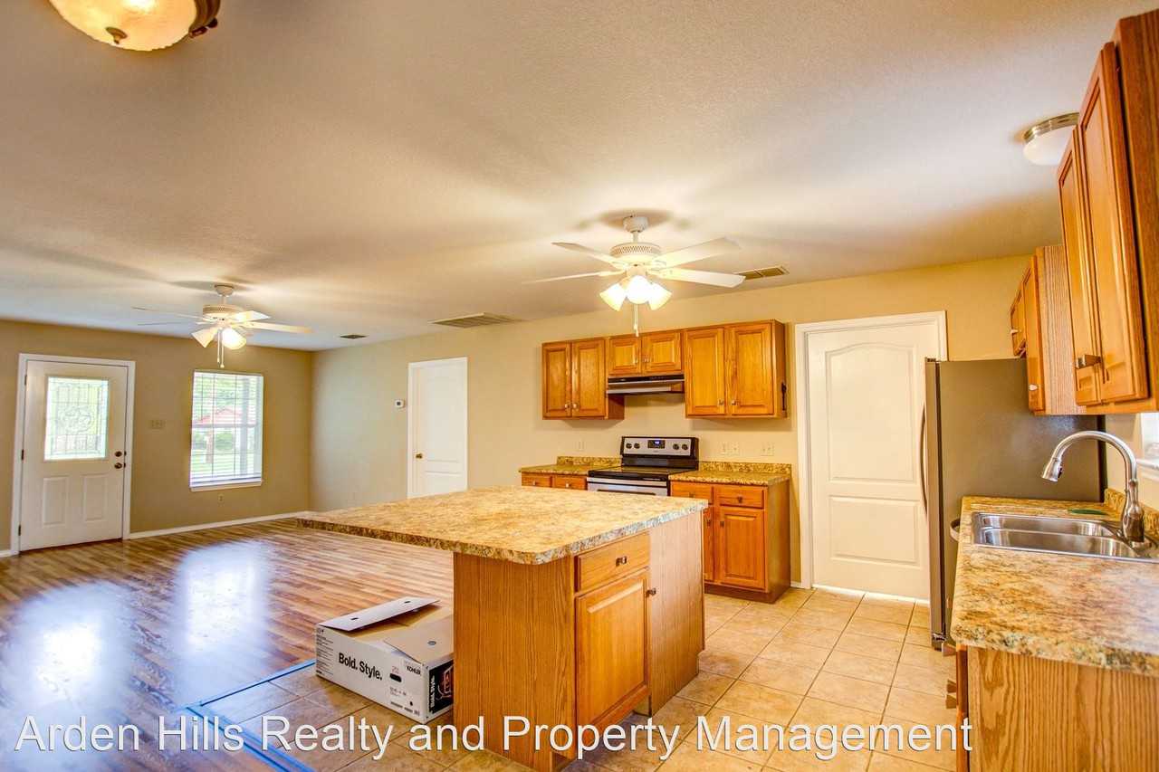 309 Queen Bee Dr - Photo 3 of 14