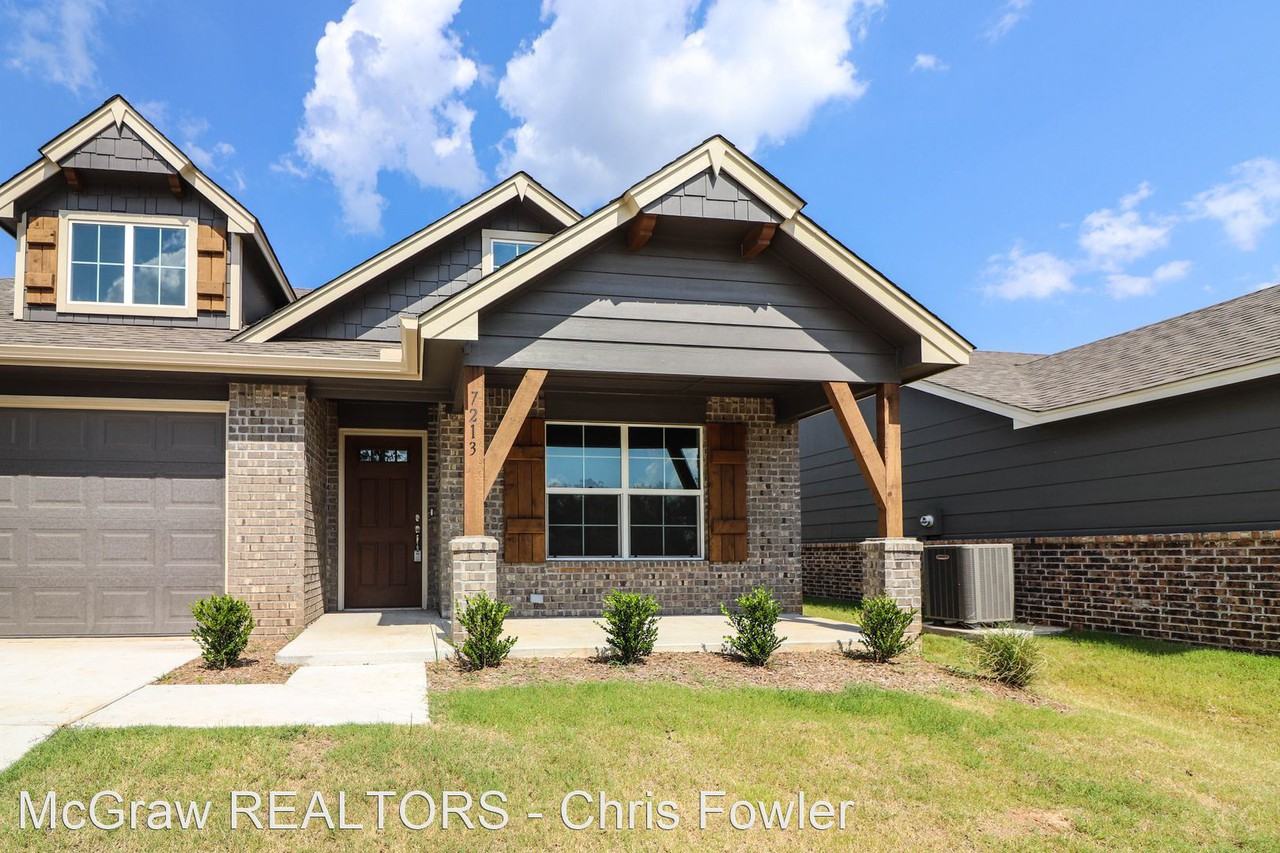 7213 S Indianwood Ave - Photo 2 of 40