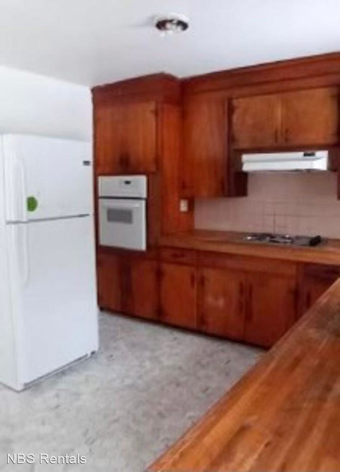 1305 Ashbourne Drive - Photo 3 of 8