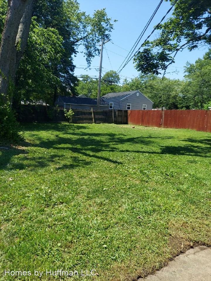 2207 Jefferson Ave - Photo 3 of 3