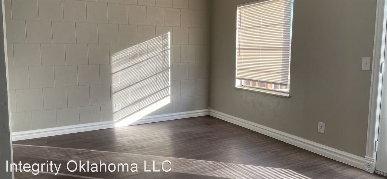 4823 Nw 26th St - Photo 2 of 13