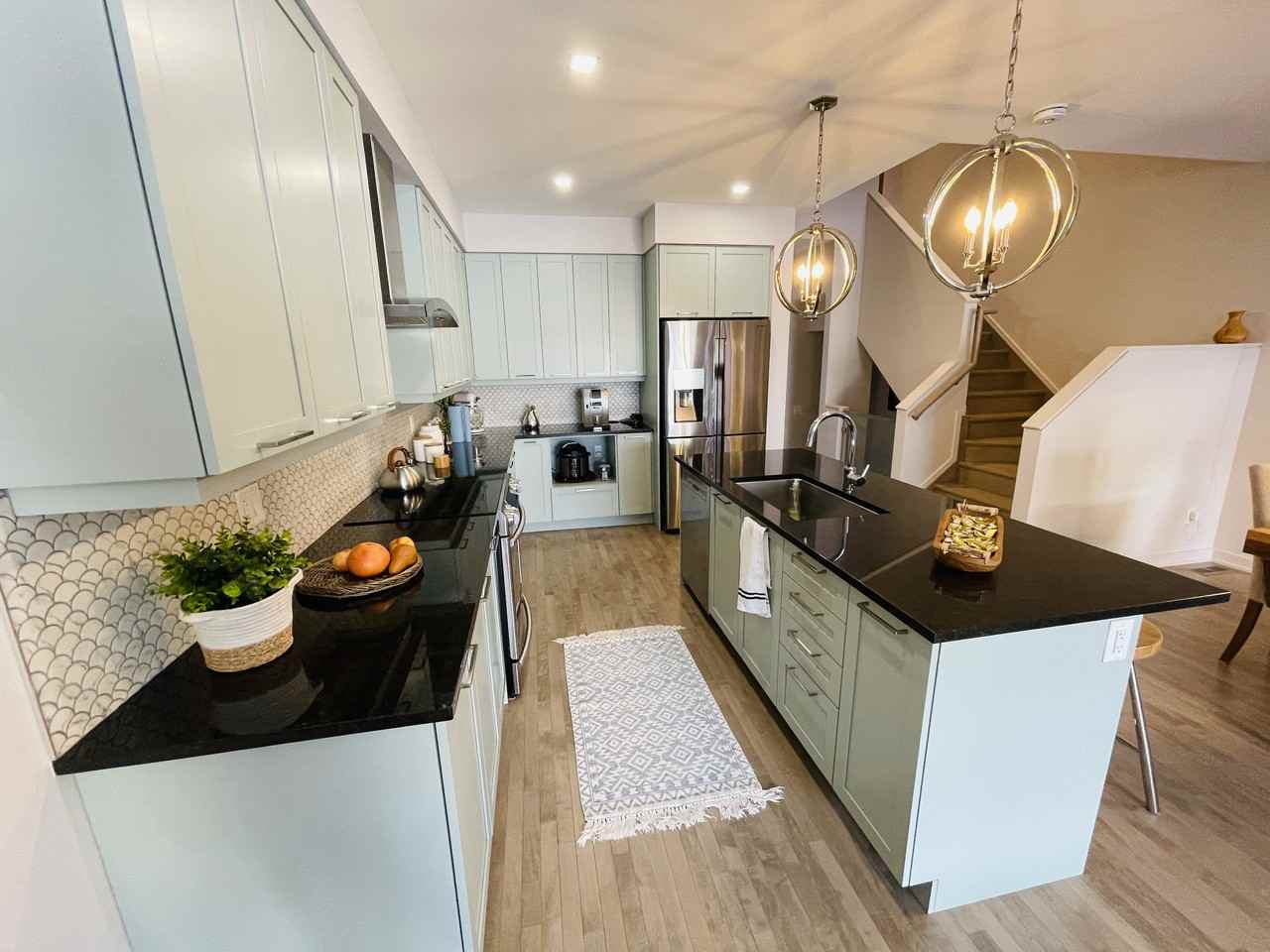 725 Guardian Grove - Photo 2 of 12