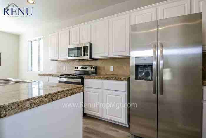 10117 W Marguerite Ave - Photo 2 of 17