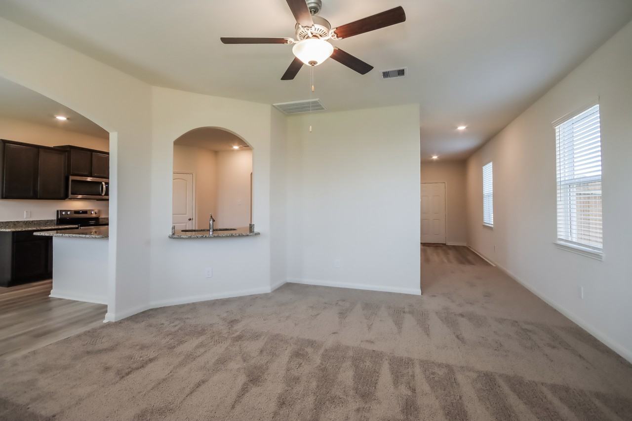 5826 Sapphire Lagoon Rd - Photo 4 of 15