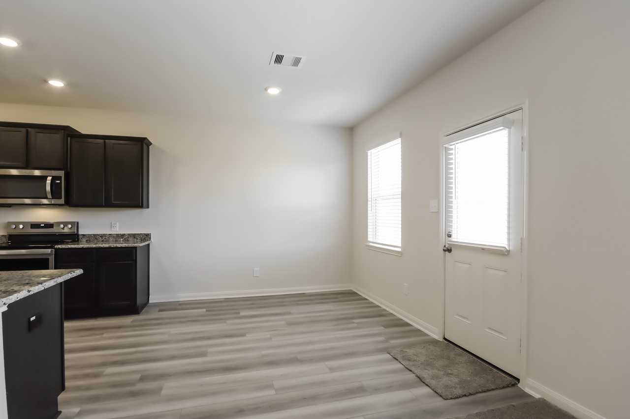 5911 Littoral Rd - Photo 4 of 15
