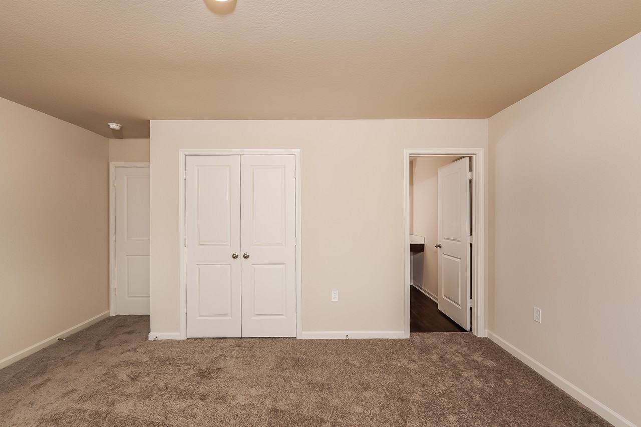 6031 Rainbow Row - Photo 3 of 8