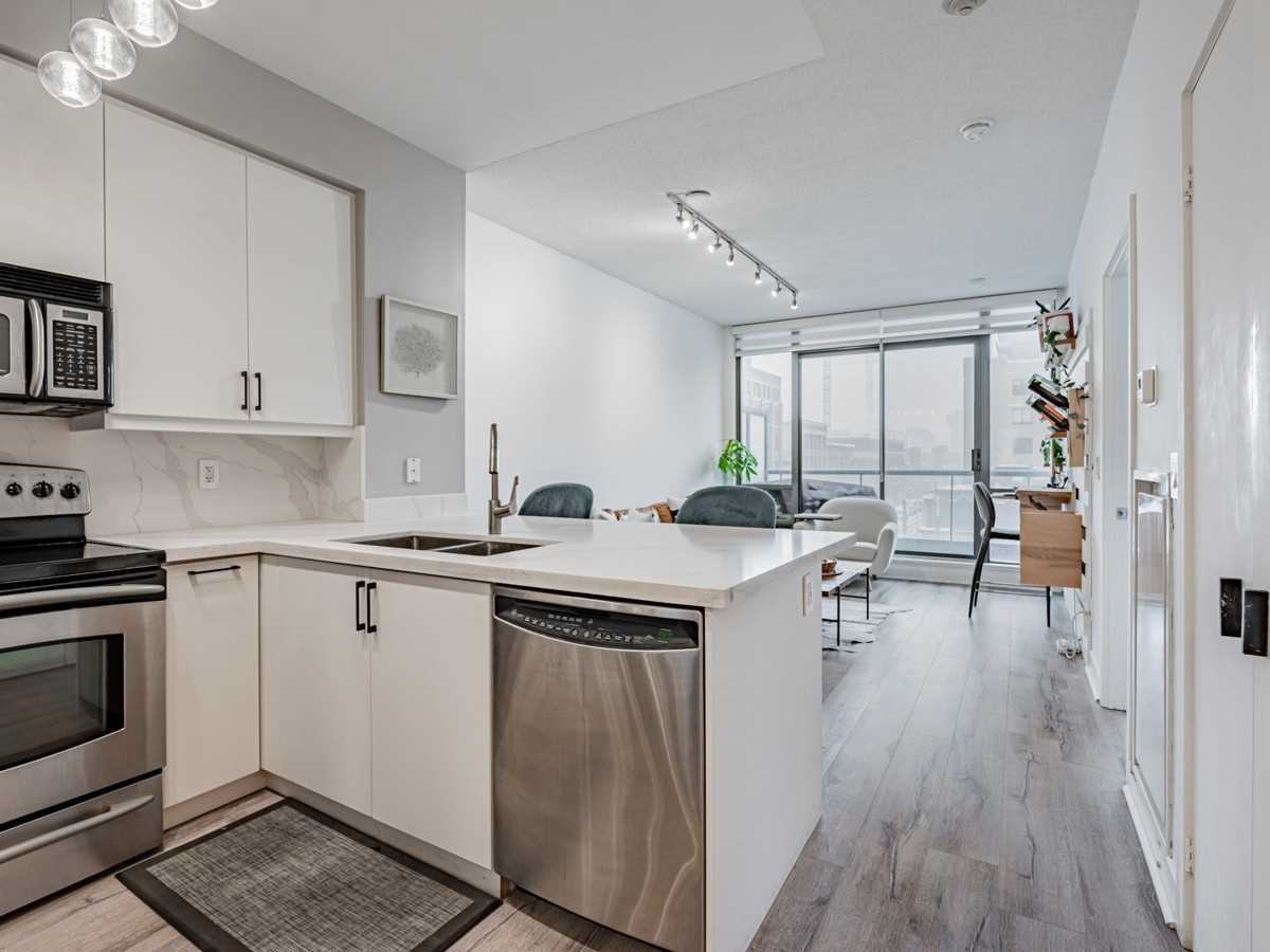 438 King Street West