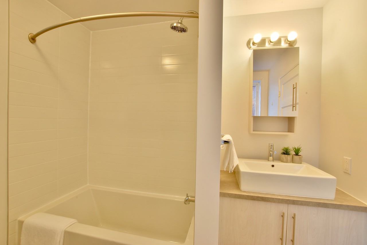 4615 Avenue Papineau - Photo 4 of 11