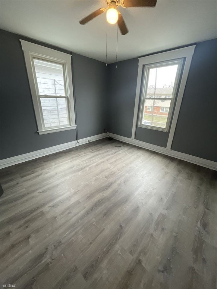 3055 Mathers St - Photo 3 of 13