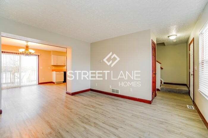 1422 Autumn Dr - Photo 3 of 15