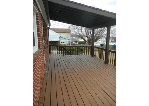 878 N Jasper St - Photo 3 of 10