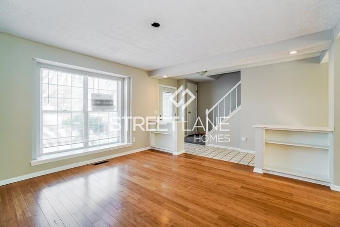 4403 Honeywood Ct - Photo 2 of 15