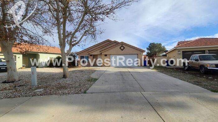 11085 Live Oak Ln - Photo 2 of 28