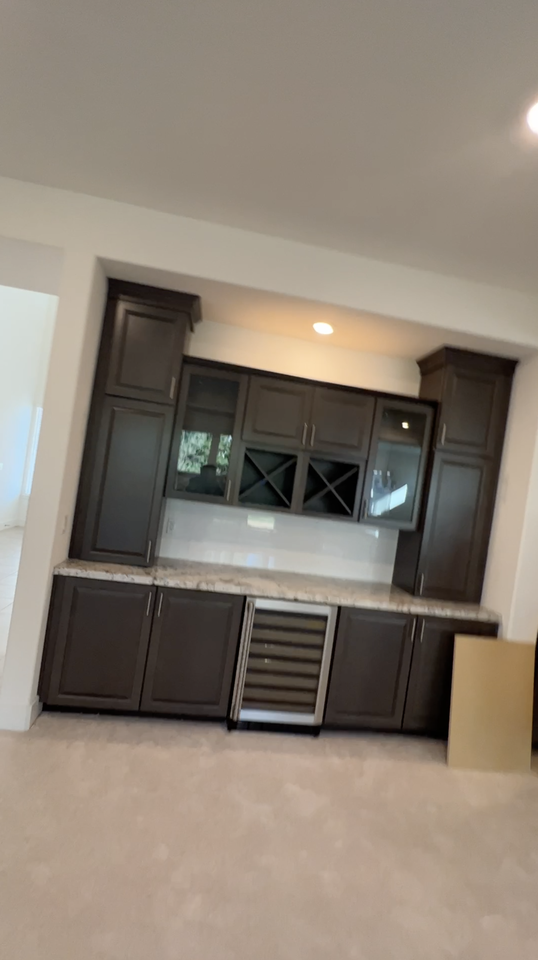 232 Clemens Court - Photo 6 of 34