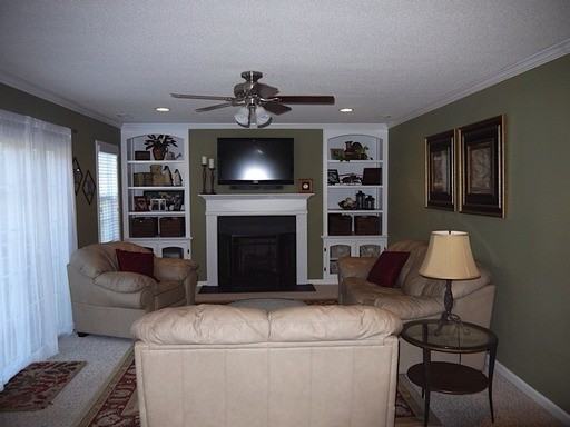 318 Bahia Ln - Photo 3 of 8