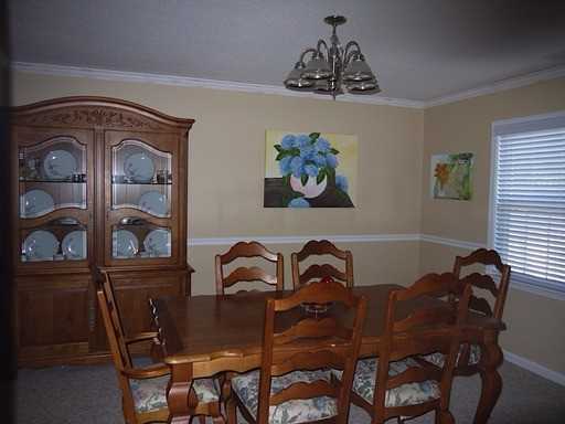 318 Bahia Ln - Photo 2 of 8