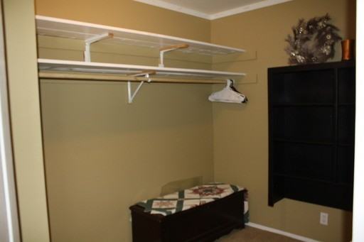 212 Paradise Point Dr - Photo 3 of 10