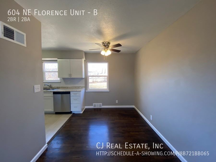 604 Ne Florence Ave #B - Photo 4 of 12