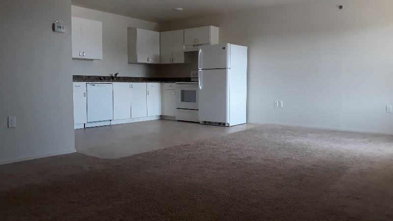 408 27th St - Photo 3 of 8