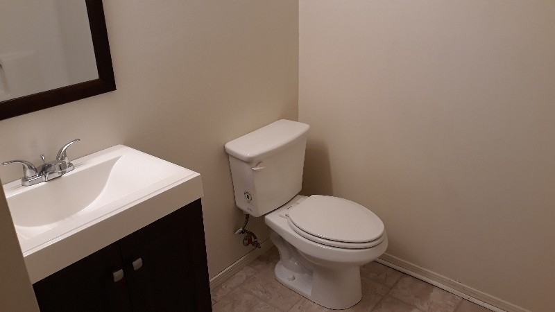 408 27th St - Photo 7 of 8