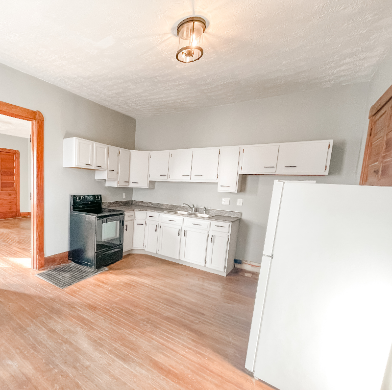 418 E Main St - Photo 6 of 6