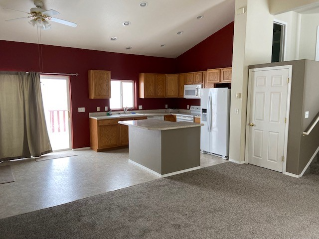 8220 Northern Lights Dr - Photo 4 of 11