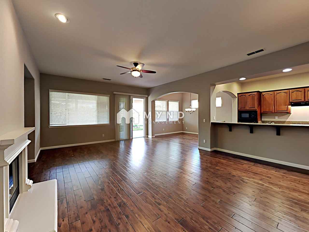 3082 Benton St - Photo 2 of 19