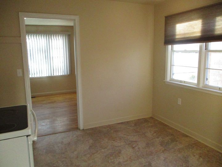 837 Wyoming Ave - Photo 3 of 8