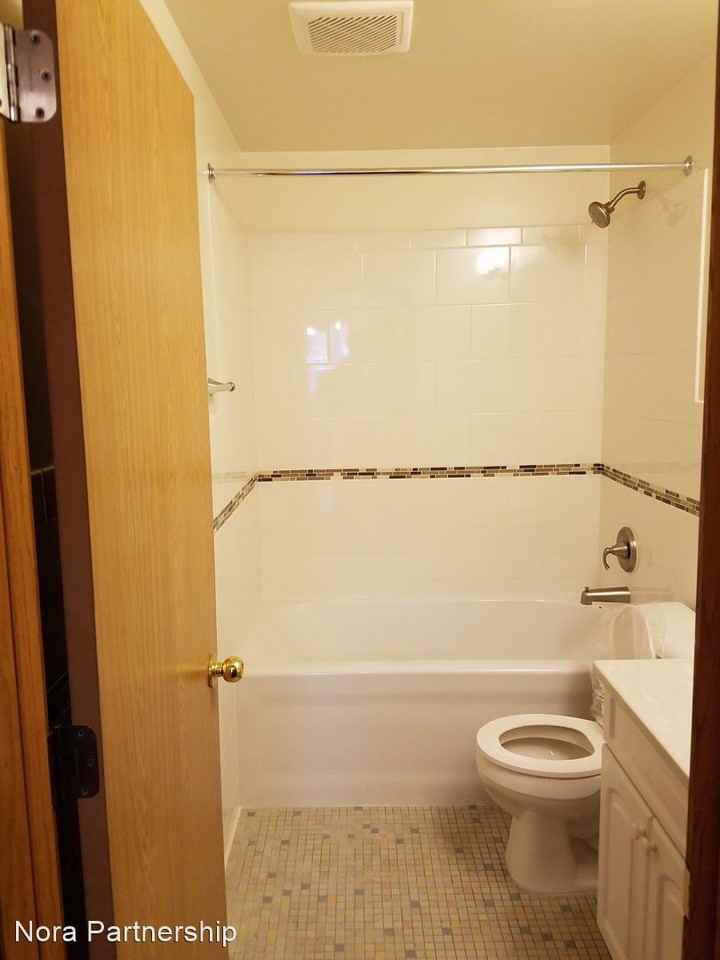 1414 - 6th Street SE - Photo 3 of 7