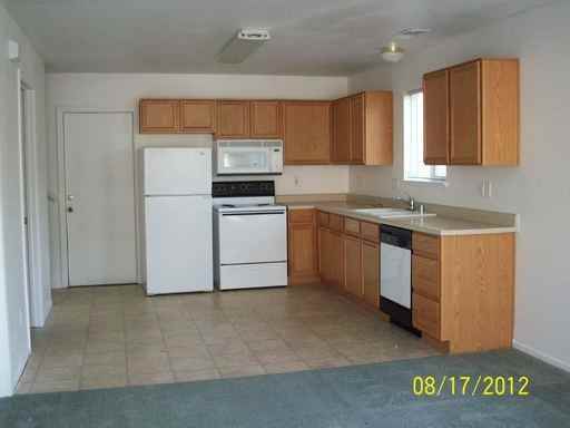 1022 Ralston St - Photo 3 of 4