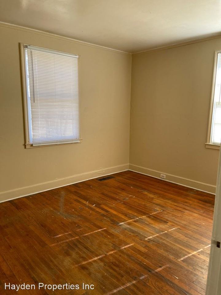 321 Charlotte Street - Photo 3 of 7