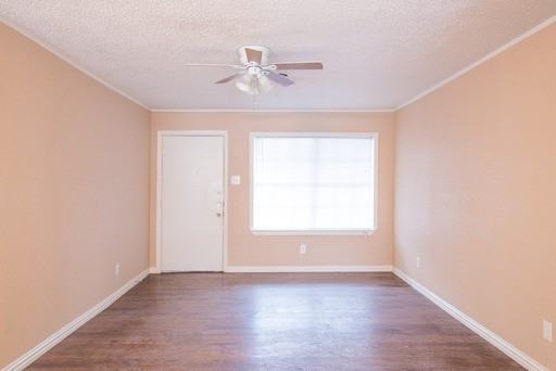 520 Mimosa St - Photo 2 of 7