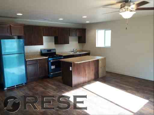 680 S 200 W - Photo 2 of 7