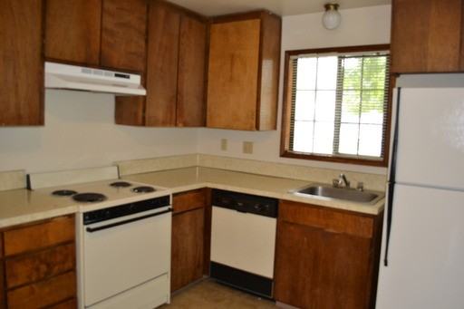 1205 NW 27th St - Photo 2 of 11
